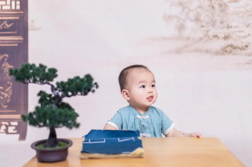 攸县宝宝喊肚子疼怎么回事
